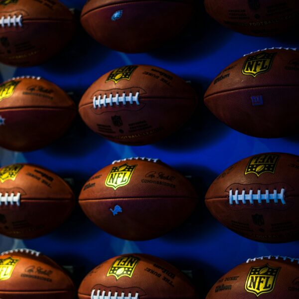 Football mini fi unsplash